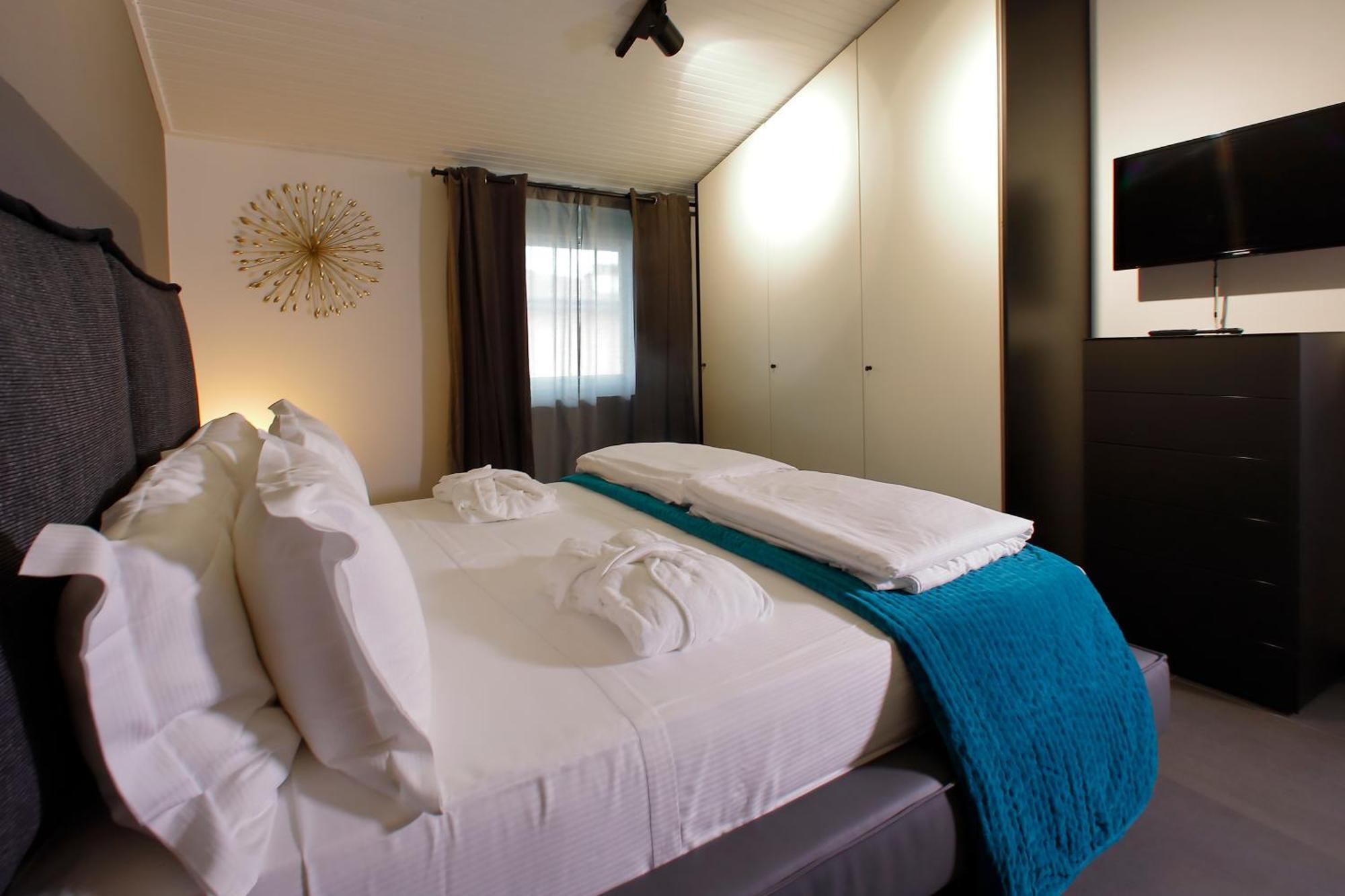 Extra Urbano - Lago Di Garda - Adults Only Понти-суль-Минчо Экстерьер фото