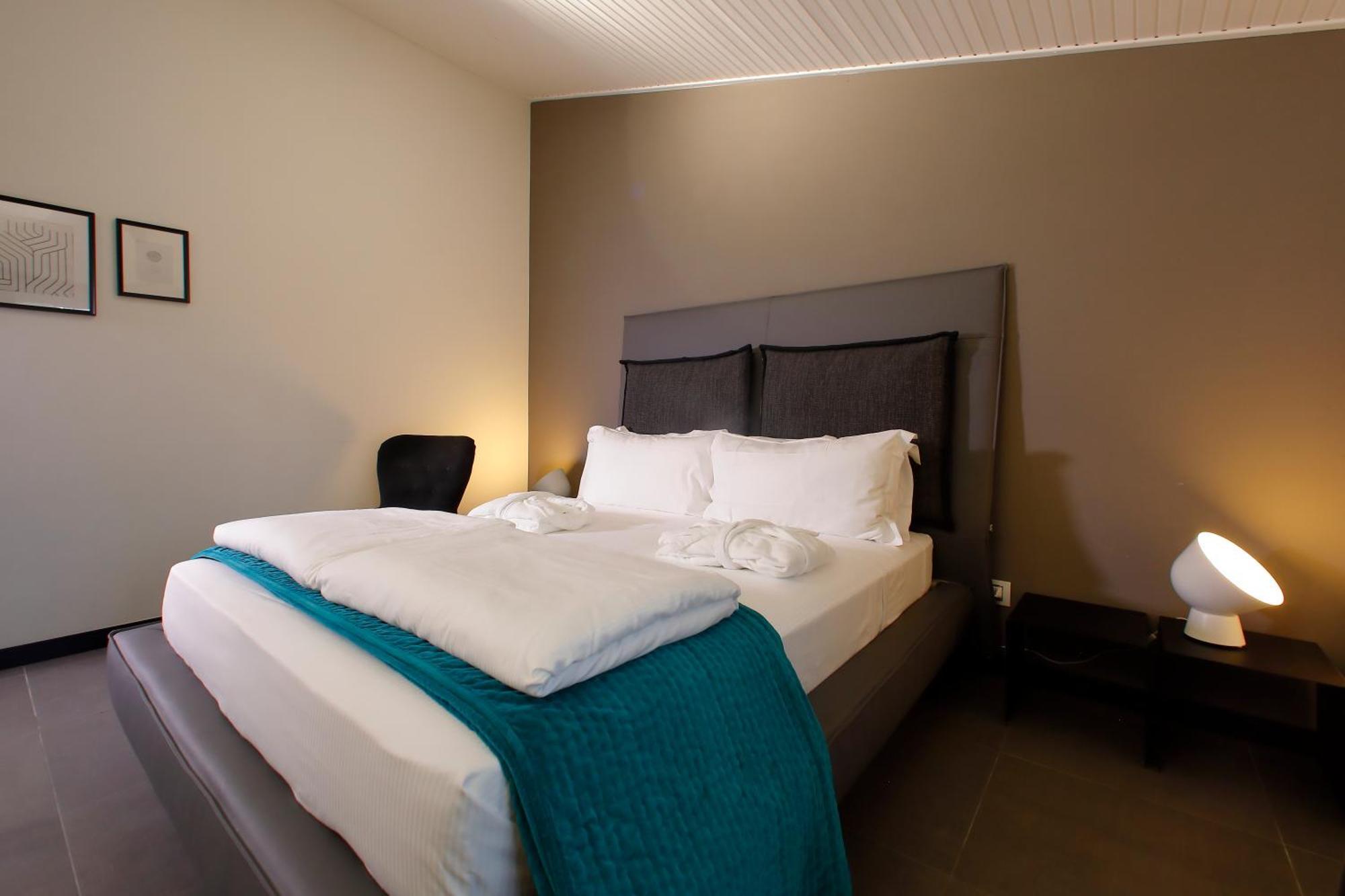 Extra Urbano - Lago Di Garda - Adults Only Понти-суль-Минчо Экстерьер фото