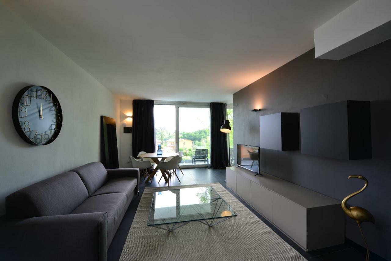 Extra Urbano - Lago Di Garda - Adults Only Понти-суль-Минчо Экстерьер фото
