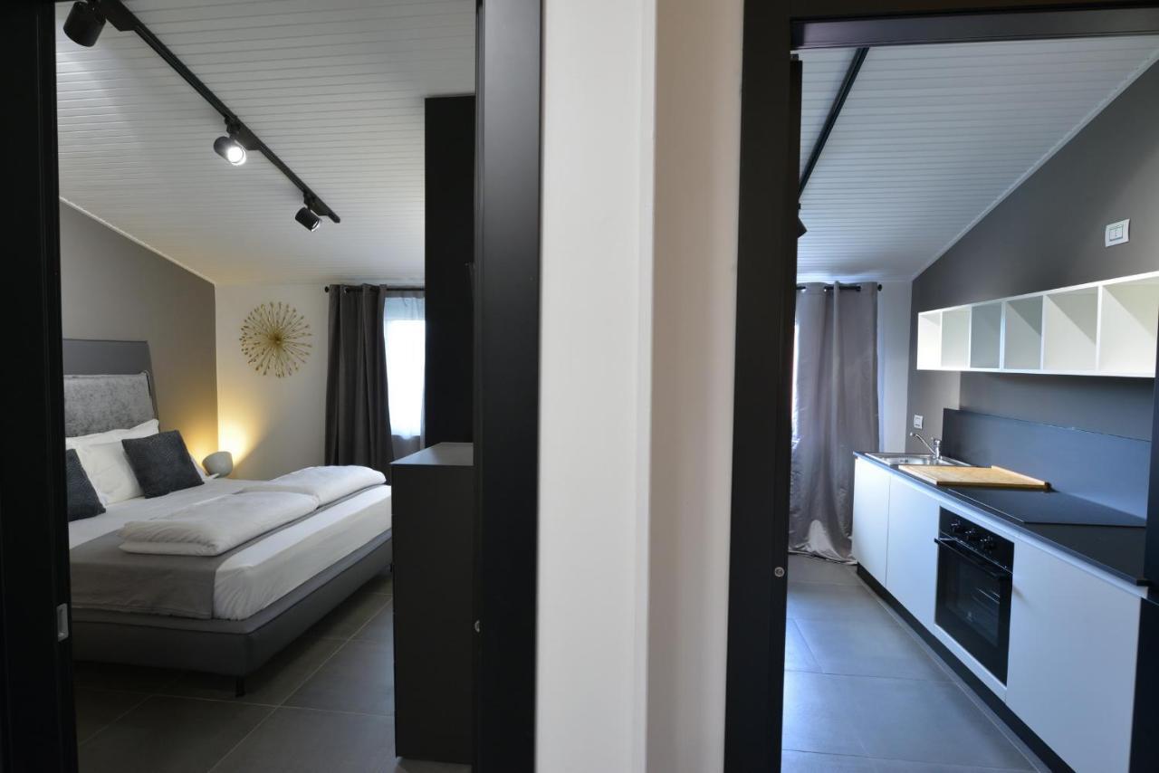 Extra Urbano - Lago Di Garda - Adults Only Понти-суль-Минчо Экстерьер фото